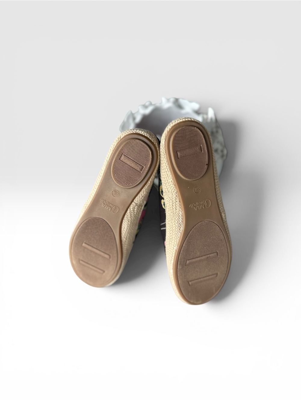Mi Amore Floral Canvas Espadrille Sneakers in Black and Green - Picture 8 of 11